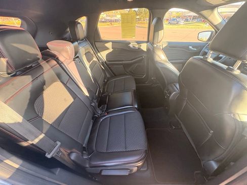 Used 2023 Ford Escape ST-Line AWD/4WD image 32