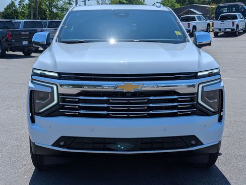 New 2026 Chevrolet Suburban Premier RWD image 2