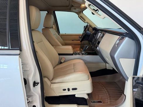 Used 2015 Ford Expedition Limited AWD/4WD image 22