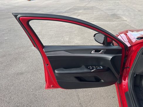 Used 2025 Kia K5 LXS image 19