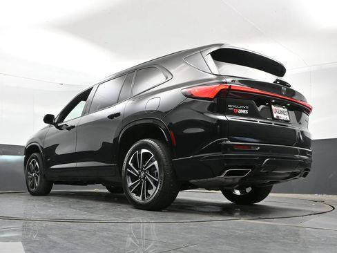 Used 2025 Buick Enclave Sport Touring AWD/4WD image 47