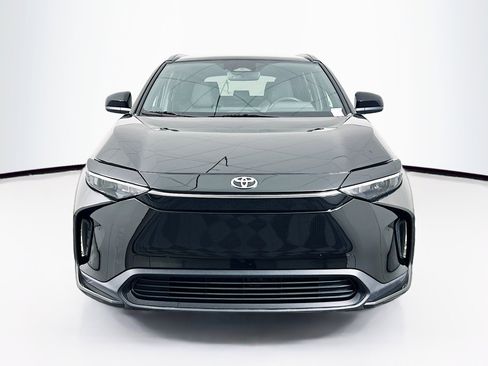 Used 2023 Toyota bZ4X XLE w/ Weather Package image 2