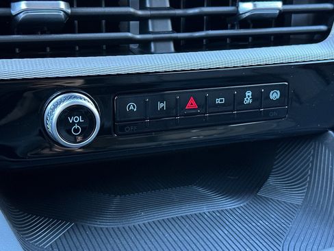 New 2026 Ford Explorer Active w/ Active Comfort Package image 21