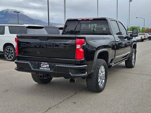 Used 2024 Chevrolet Silverado 2500 High Country w/ High Country Premium Package AWD/4WD image 3