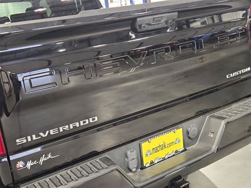 Used 2022 Chevrolet Silverado 1500 Custom AWD/4WD image 29