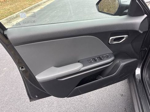New 2025 Kia K4 LXS image 10