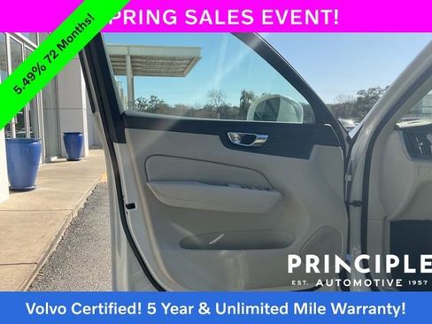 Certified 2023 Volvo XC60 B5 Plus image 13