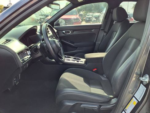 Used 2023 Honda Civic Sport image 17