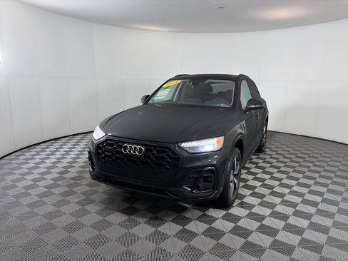 Certified 2023 Audi Q5 2.0T Prestige w/ Prestige Package image 2