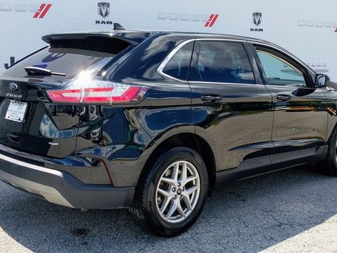 Used 2024 Ford Edge SEL image 5