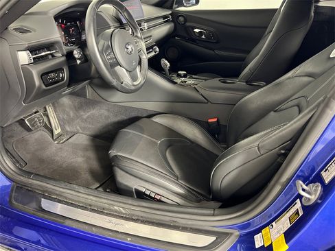 Used 2023 Toyota Supra Premium image 10