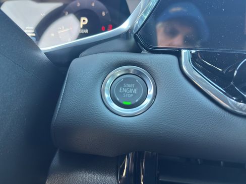 New 2026 GMC Canyon Elevation w/ Convenience Package image 14