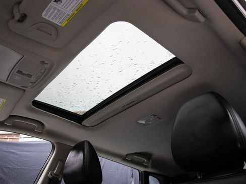 Used 2022 Nissan Rogue Sport SL w/ Premium Package image 28