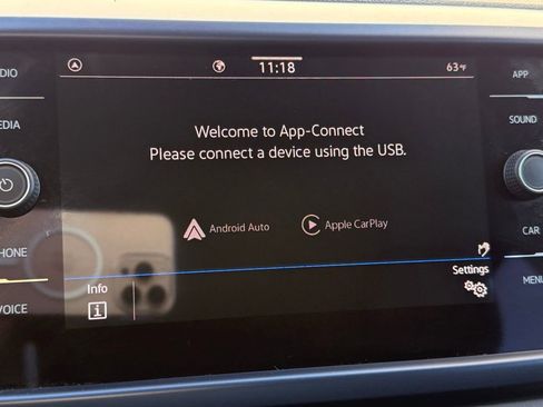 Certified 2024 Volkswagen Taos SE w/ MDO Package image 10