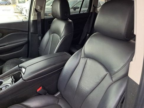 Used 2019 Buick Envision Essence image 5