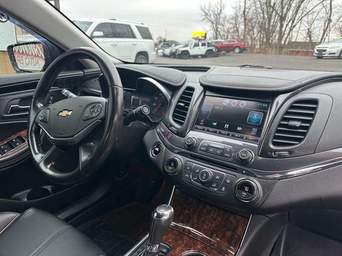 Used 2015 Chevrolet Impala LT image 18