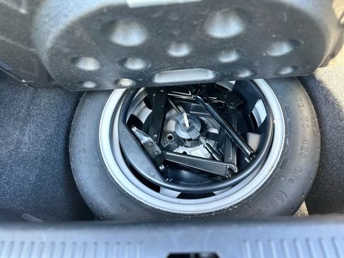 Used 2009 Cadillac STS Sedan 4D w/ AWD Preferred Equipment Group image 10