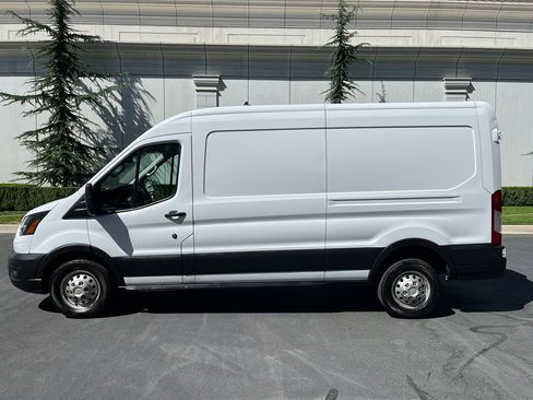 Used 2023 Ford Transit 250 Medium Roof AWD w/ Load Area Protection Package image 10
