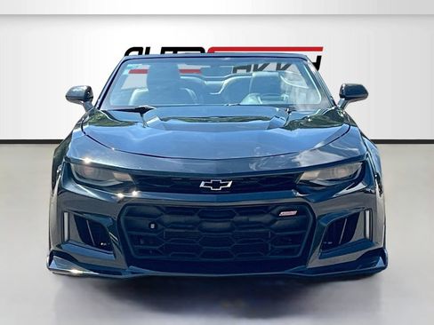 Used 2020 Chevrolet Camaro SS RWD image 2
