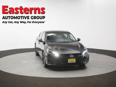 Used 2023 Nissan Altima 2.5 SR w/ SR Premium Package AWD/4WD image 52
