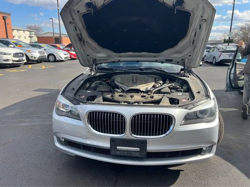 Used 2011 BMW 750Li xDrive image 13