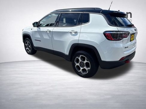 Used 2022 Jeep Compass Trailhawk w/ Trailhawk Convenience Group AWD/4WD image 5