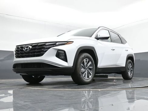 Used 2024 Hyundai Tucson Blue image 9