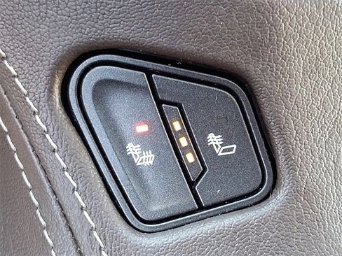 Used 2019 Chevrolet Tahoe LT image 22