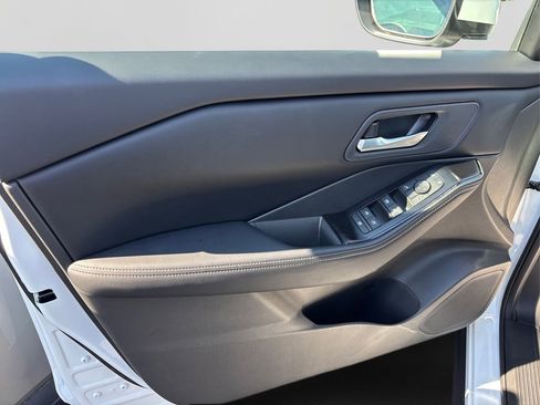 New 2026 Nissan Rogue SV image 18