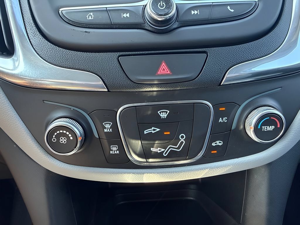 Used 2021 Chevrolet Equinox LS w/ LS Convenience Package FWD image 15