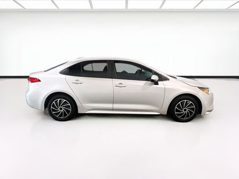 Used 2022 Toyota Corolla LE FWD image 22
