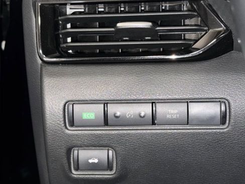 Used 2022 Nissan Sentra SV w/ All-Weather Package image 22