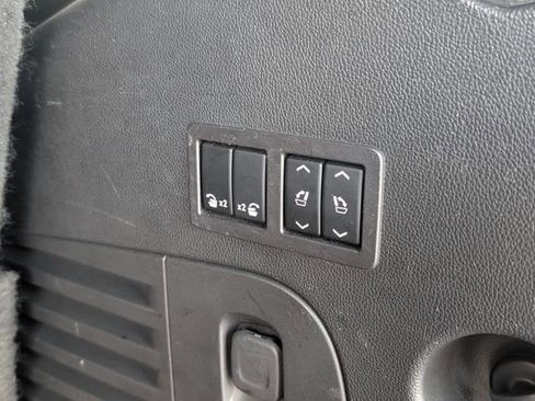 Used 2018 Chevrolet Tahoe LT image 12