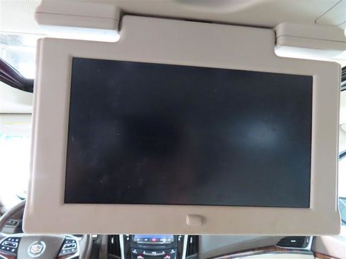 Used 2015 Cadillac Escalade ESV Luxury RWD image 34