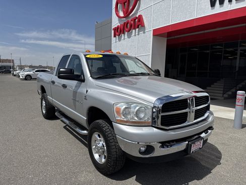 Used 2006 Dodge Ram 3500 Truck SLT w/ Trailer Tow Group AWD/4WD image 1