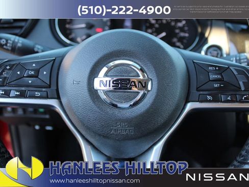 Used 2022 Nissan Rogue Sport SV image 26