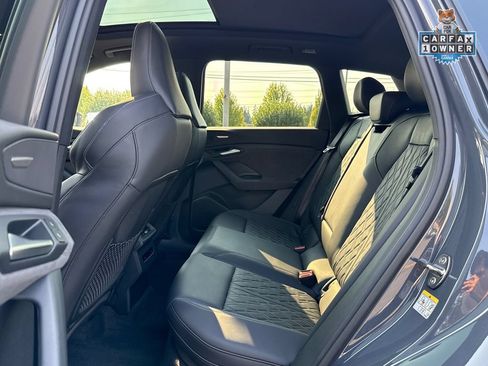 Used 2025 Audi SQ6 e-tron Prestige AWD/4WD image 30