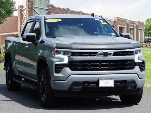 Used 2024 Chevrolet Silverado 1500 RST w/ Convenience Package II AWD/4WD image 3
