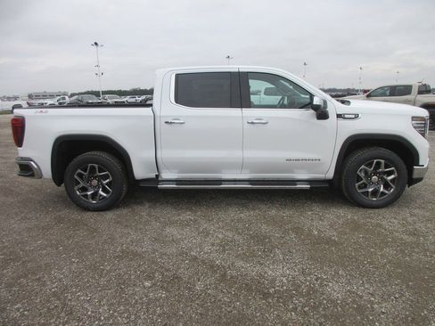 New 2026 GMC Sierra 1500 SLT w/ SLT Premium Plus Package AWD/4WD image 3