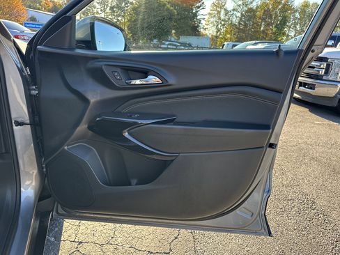 New 2026 Chevrolet Trax LT w/ Driver Confidence Package image 16