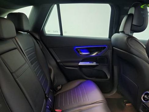 Used 2025 Mercedes-Benz GLC 300 4MATIC image 27