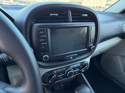 Certified 2023 Kia Soul LX image 9