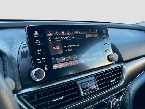 Used 2018 Honda Accord EX image 14