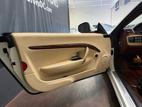 Used 2011 Maserati GranTurismo Convertible image 21