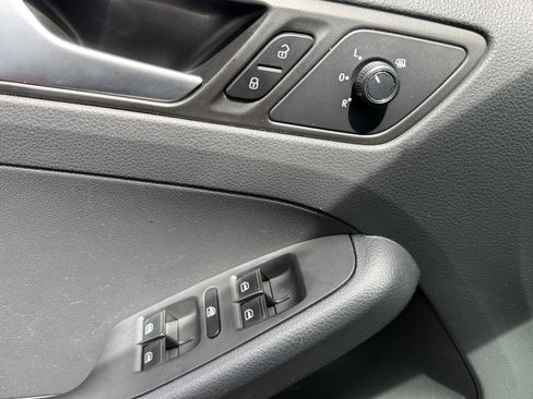 Used 2015 Volkswagen Jetta SE FWD image 15