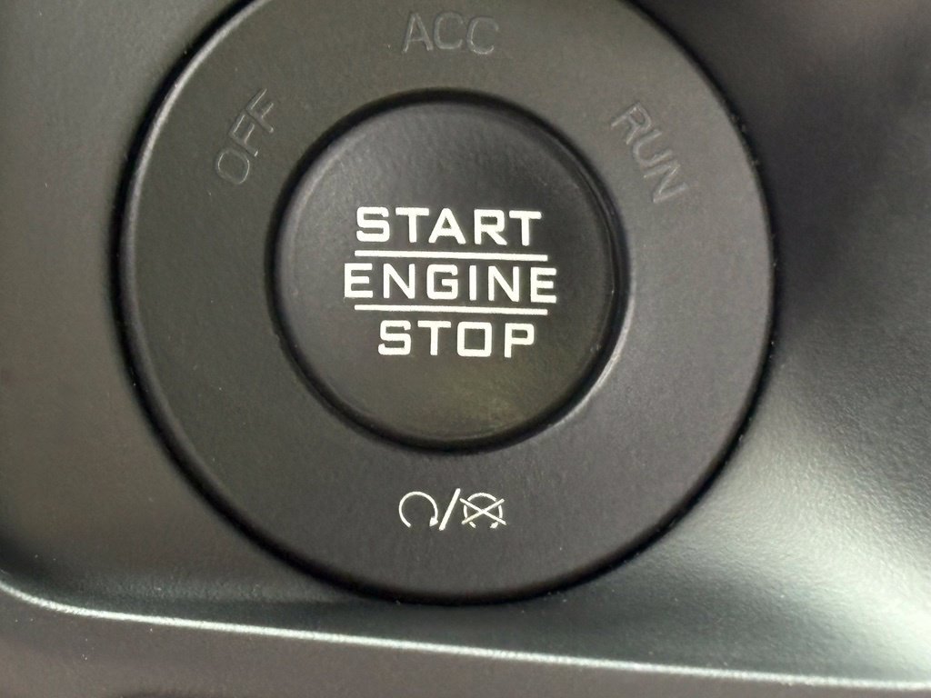 Used 2025 Jeep Wrangler Unlimited Sahara AWD/4WD image 20