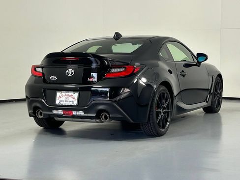 Used 2025 Toyota GR86 Premium w/ Performance Package RWD image 7