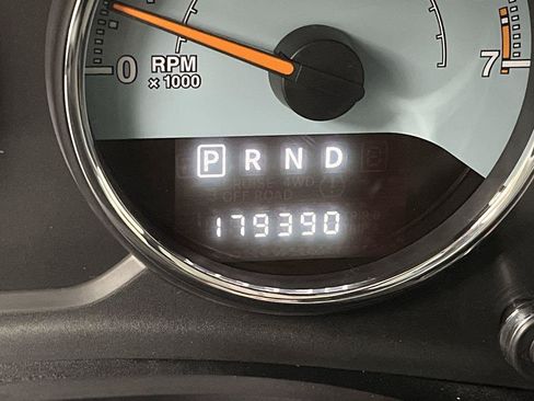 Used 2012 Jeep Wrangler Unlimited Sahara AWD/4WD image 12