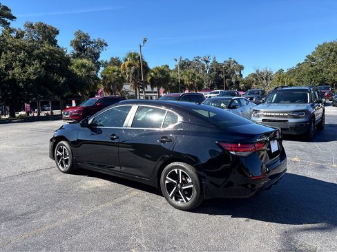 Used 2024 Nissan Sentra SV w/ Trunk Package image 30