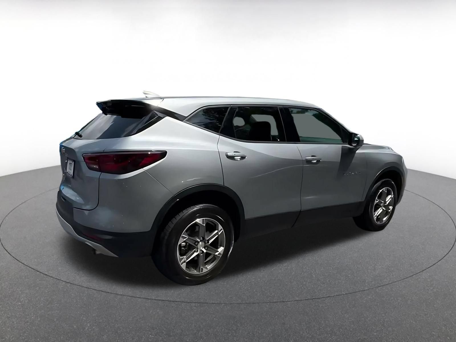 Used 2026 Chevrolet Blazer LT AWD/4WD image 14